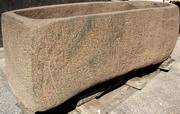 Musée du Caire - Jardins - sarcophage (EG07-1142.jpg)