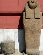 Musée du Caire - Jardins - statue (EG07-1152.jpg)