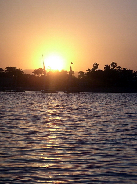 Louxor - coucher de soleil sur le Nil
