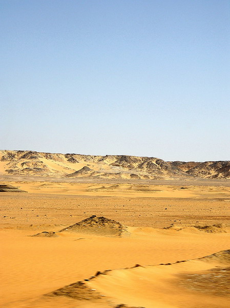 Au large de Farafra