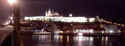 Vue nocturne du pont Charles