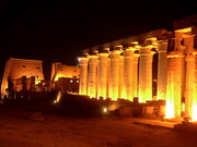 Temple de Louxor by night (EG04-2160.jpg)