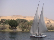 Vue du Nil - entre Kom Ombo et Assouan (EG04-3099.jpg)