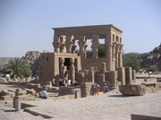 Temple de Philae - petits temples latéraux (Isis-Hathor et Trajan)