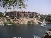 Assouan - hôtel Old Cataract, depuis l'île Eléphantine