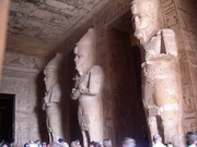 Abou Simbel - statues colossales du grand temple